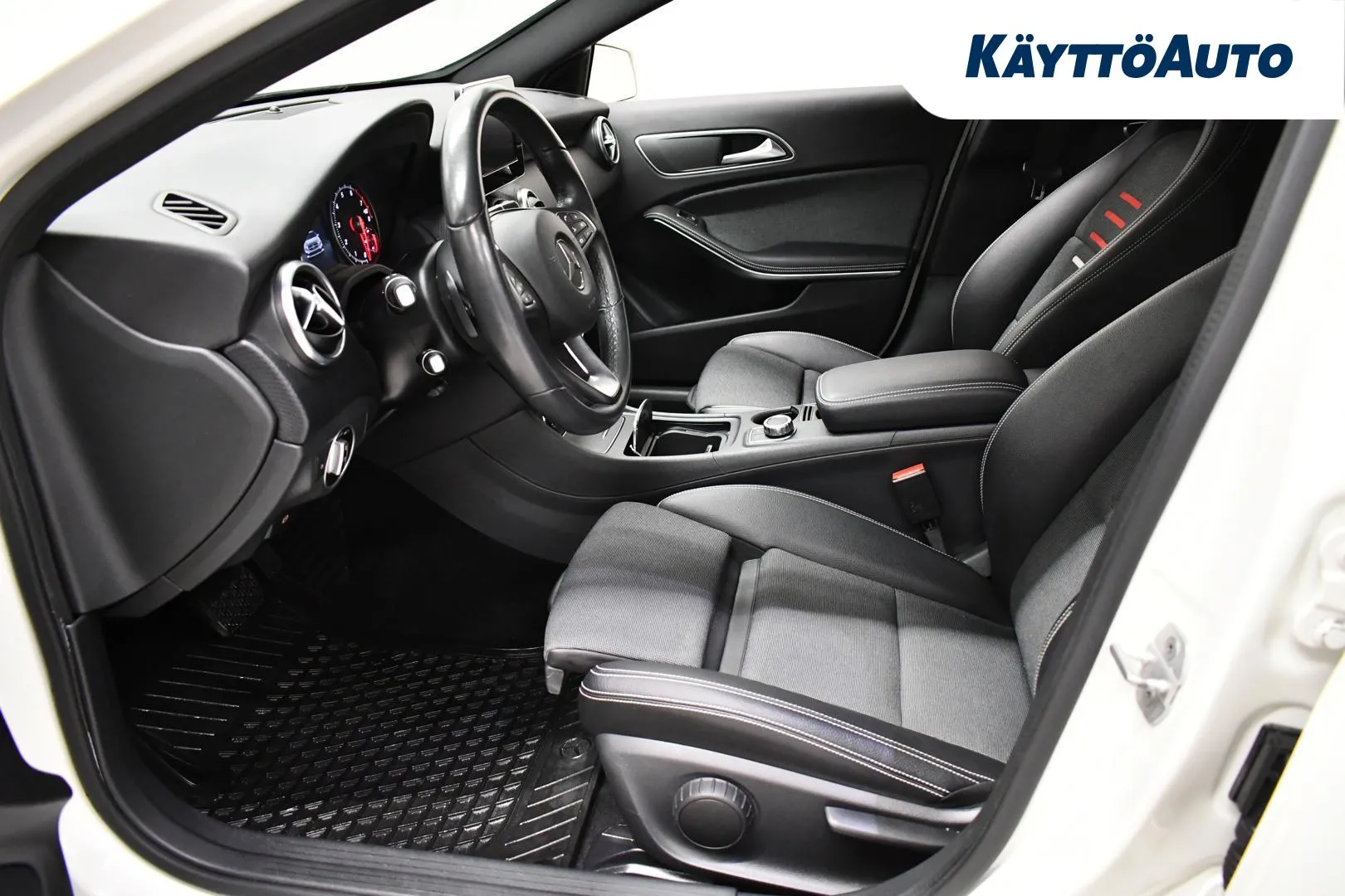 MERCEDES-BENZ A MNK-790 carousel image