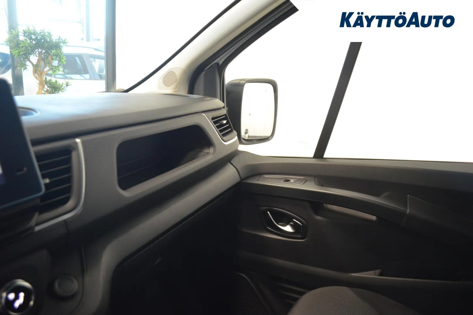 Nissan Primastar EVP-451 carousel image