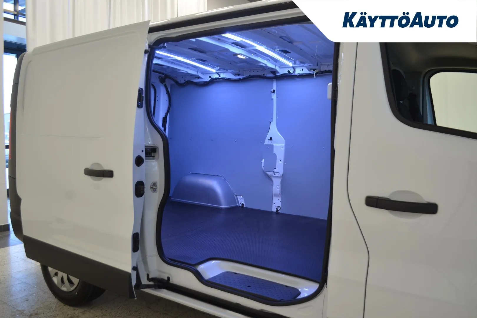 Nissan Primastar SRS-129 carousel image