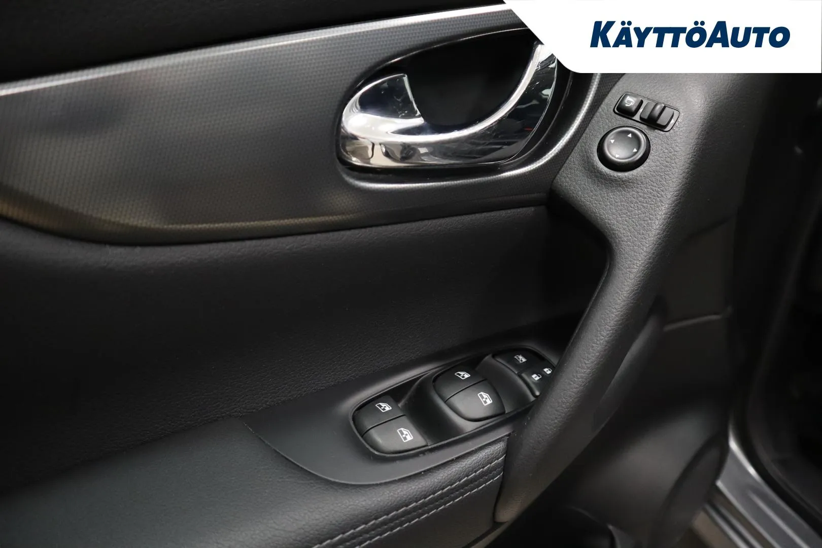 NISSAN Qashqai FNY-777 carousel image