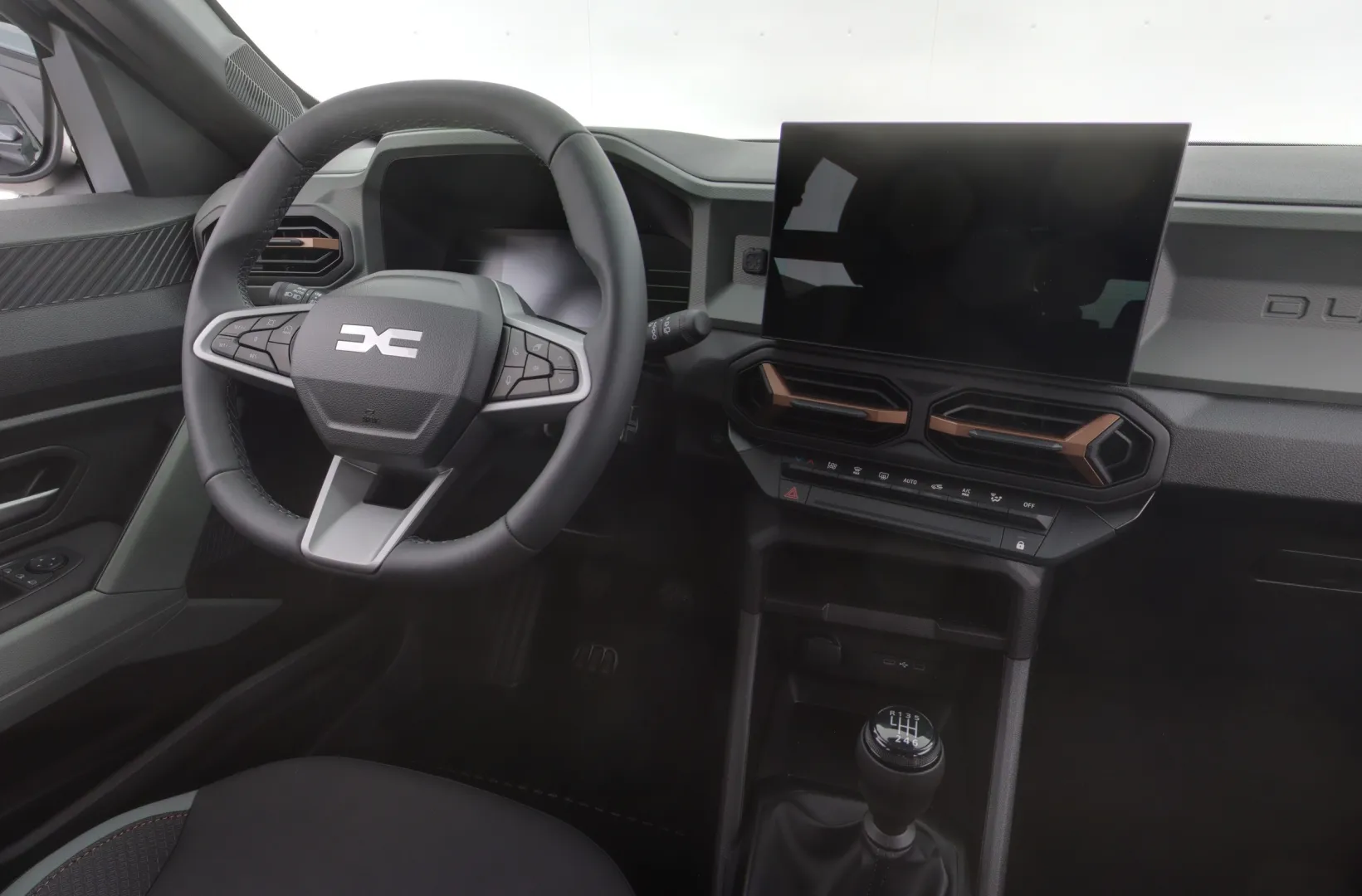 Dacia Duster ISS-688 carousel image