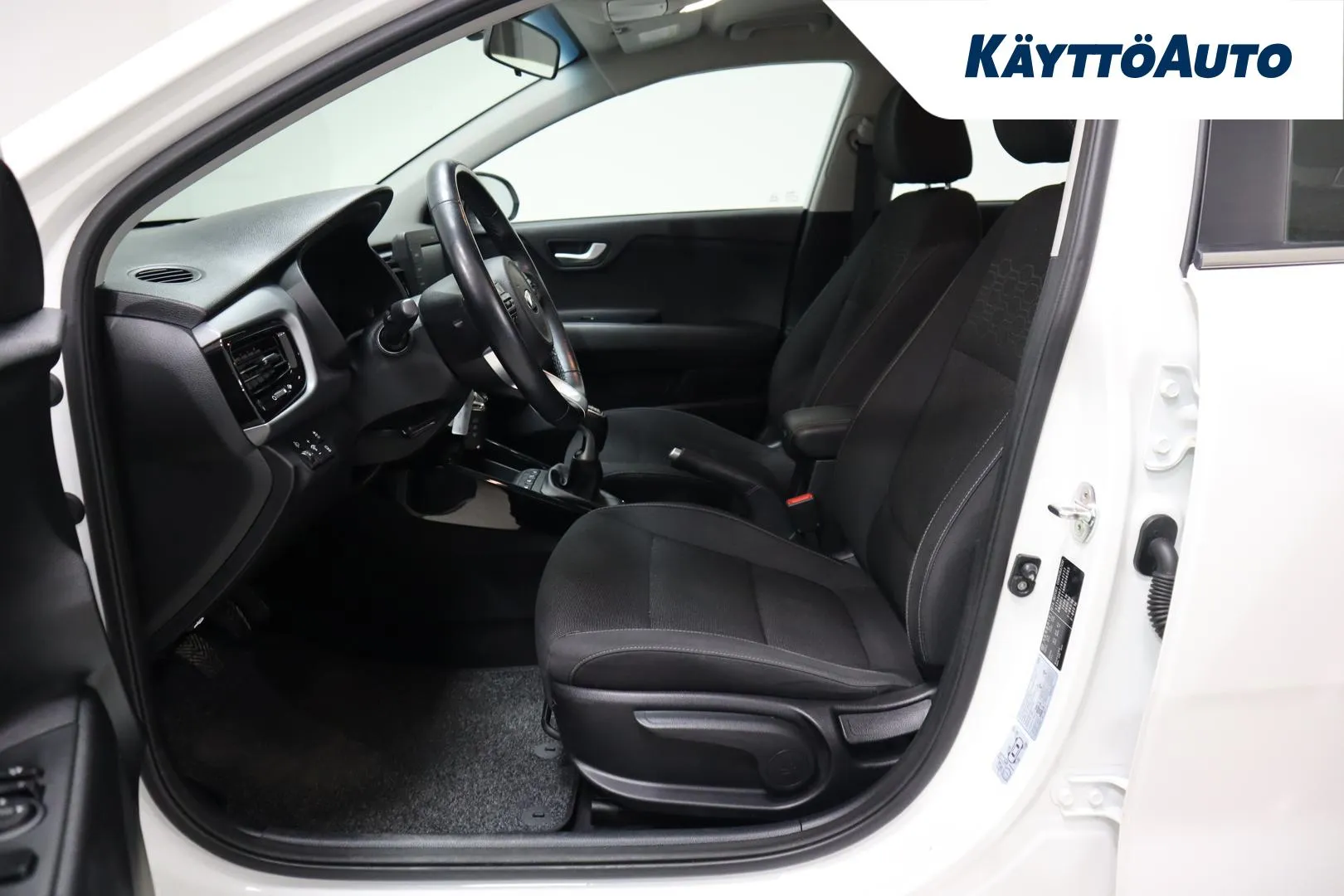 KIA Rio EOR-206 carousel image