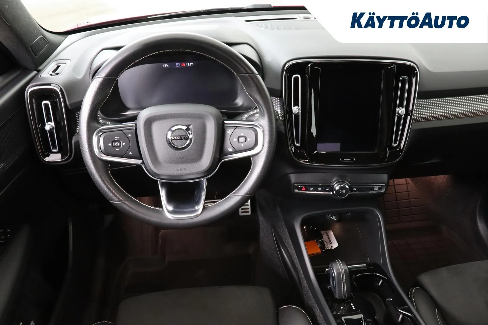 Volvo XC40 LPO-601 carousel image