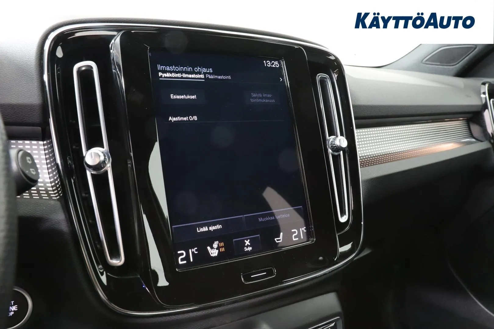 Volvo XC40 LPO-601 carousel image