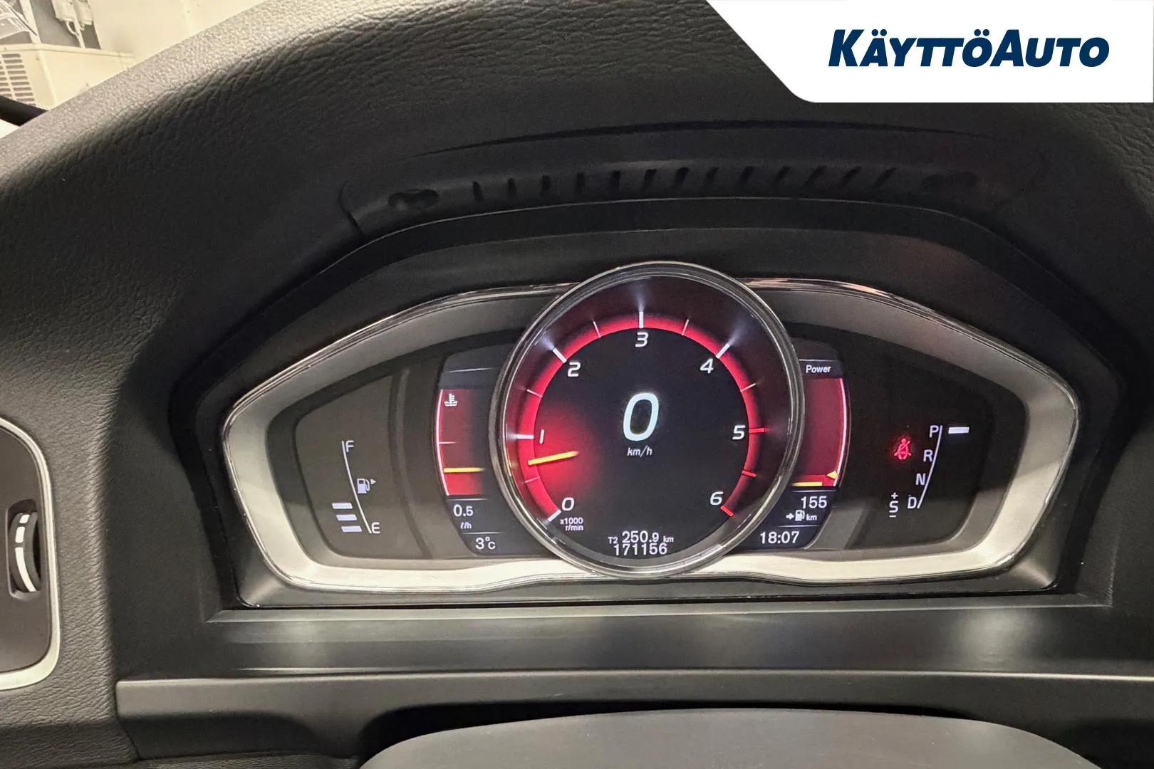 VOLVO V60 UZU-776 carousel image