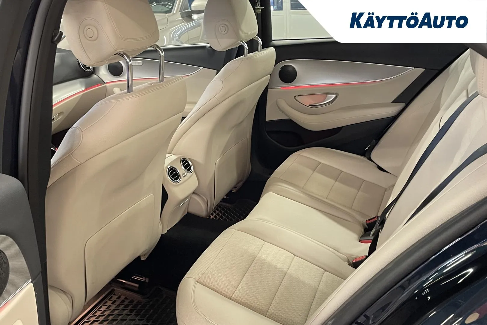 MERCEDES-BENZ E JKN-283 carousel image