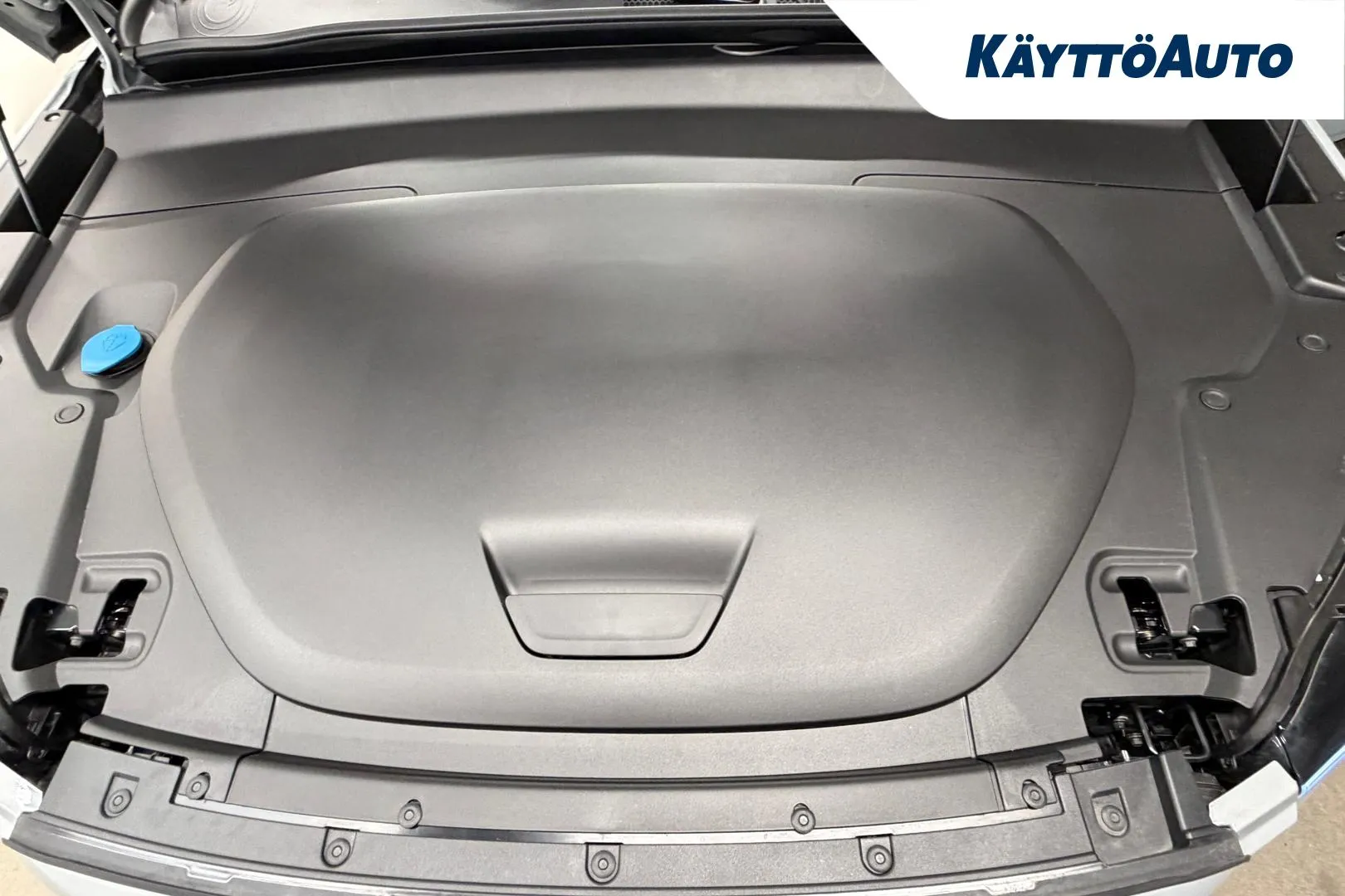 VOLVO EC40 LTP-481 carousel image