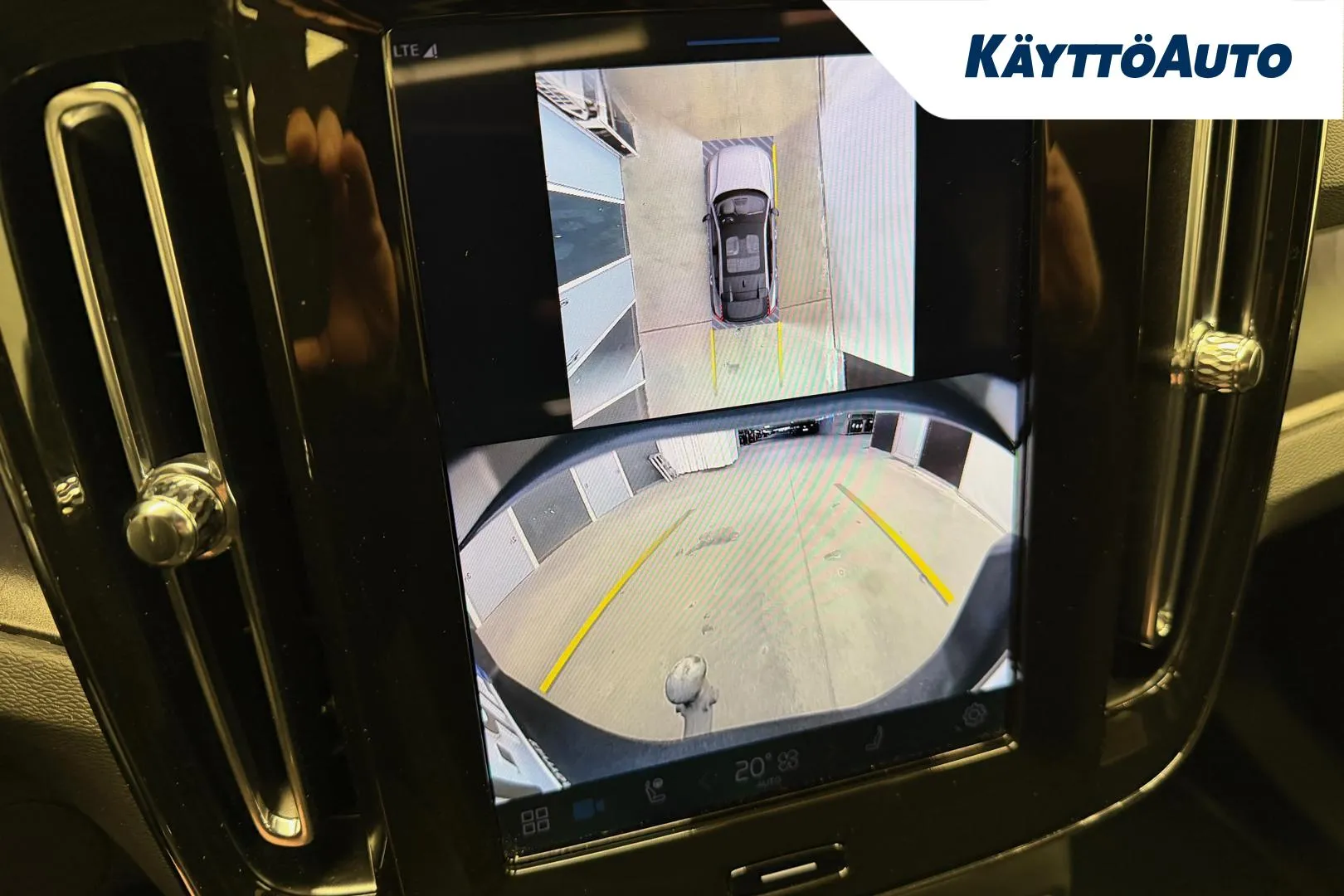 VOLVO EC40 LTP-481 carousel image