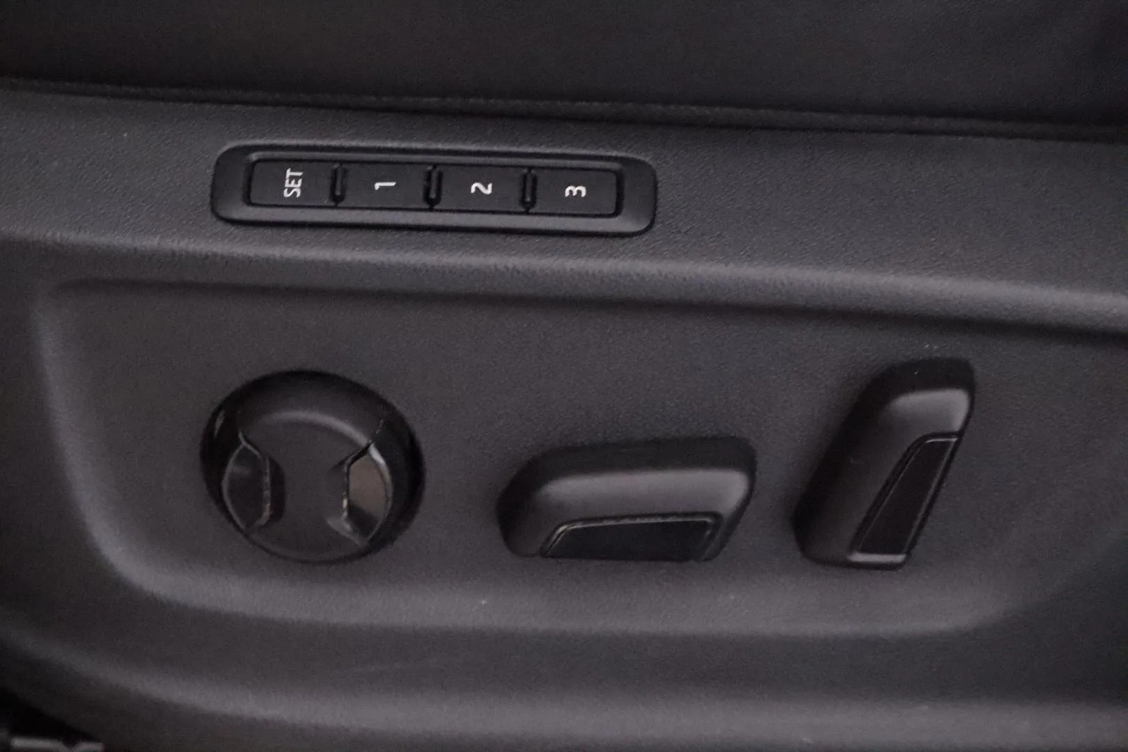 SKODA Kodiaq CMO-820 carousel image