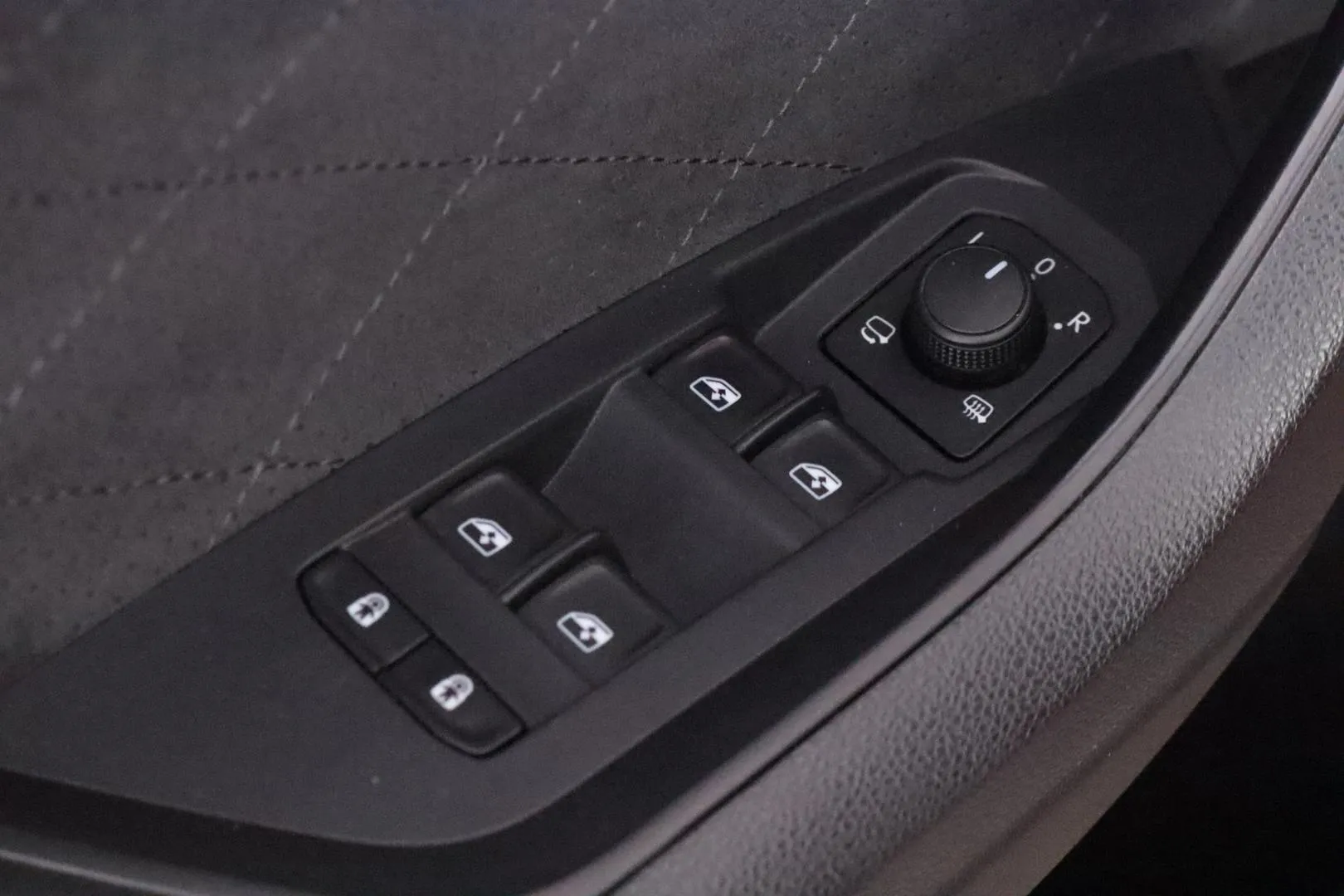 SKODA Kodiaq CMO-820 carousel image