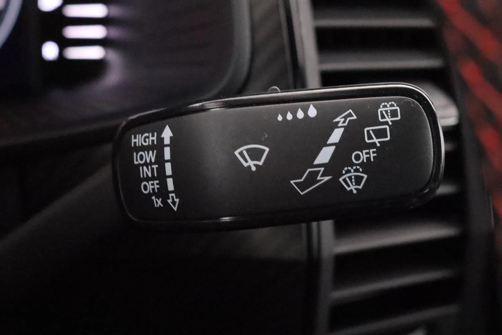 SKODA Kodiaq CMO-820 carousel image