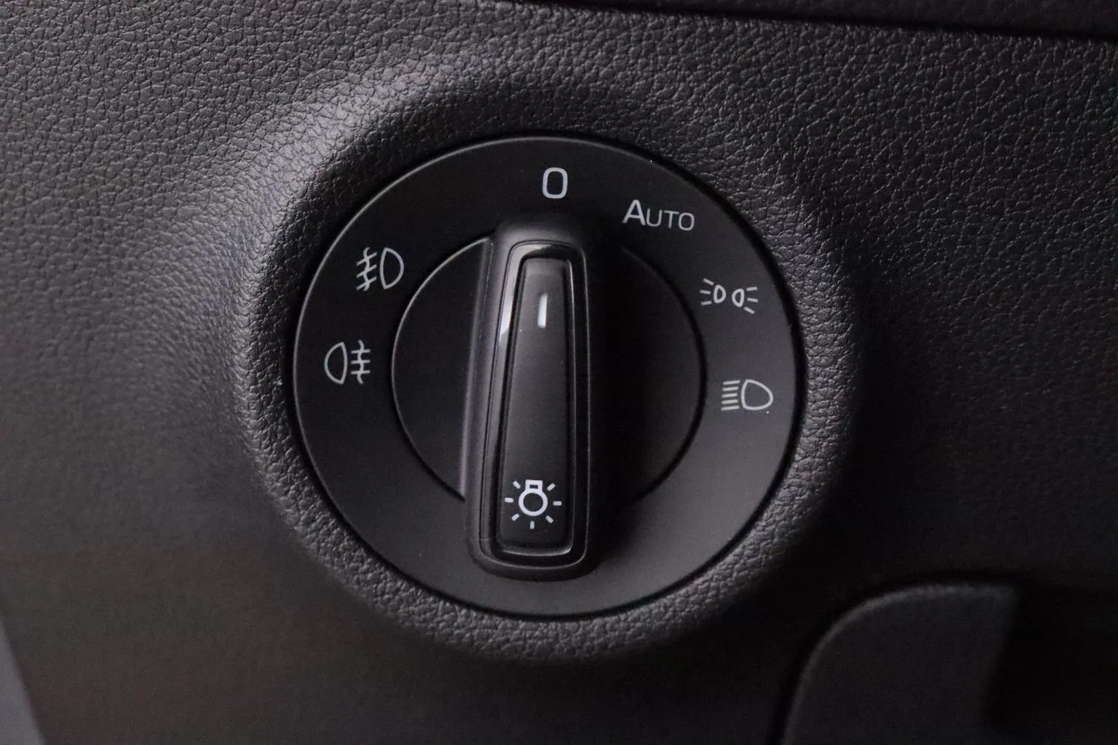 SKODA Kodiaq CMO-820 carousel image