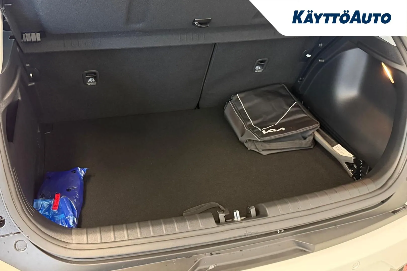 Kia Stonic RXS-112 carousel image