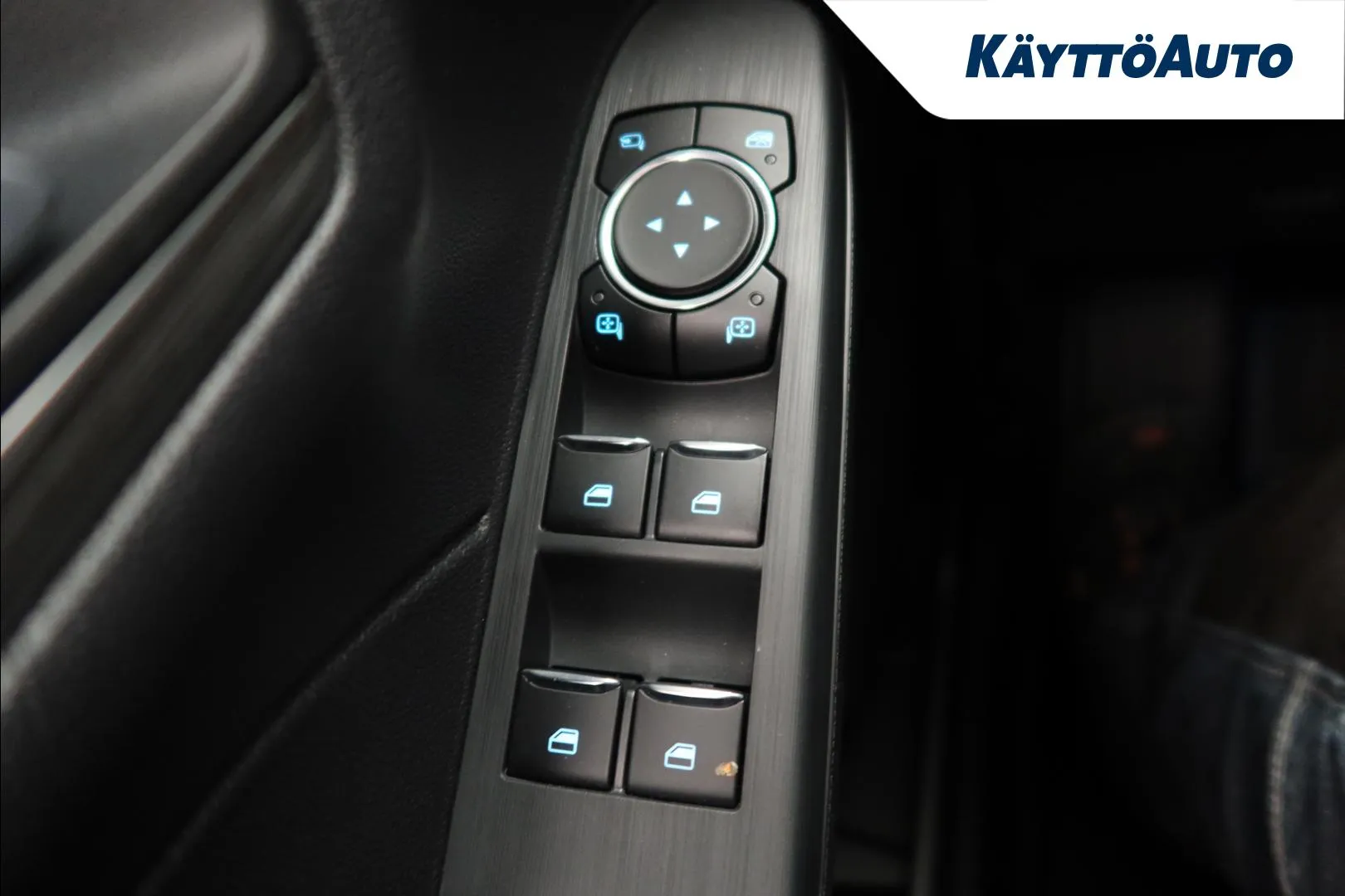 Ford Kuga JNK-470 carousel image