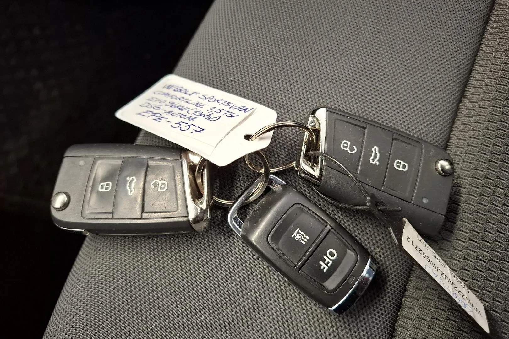 VOLKSWAGEN Golf Sportsvan EPE-557 carousel image