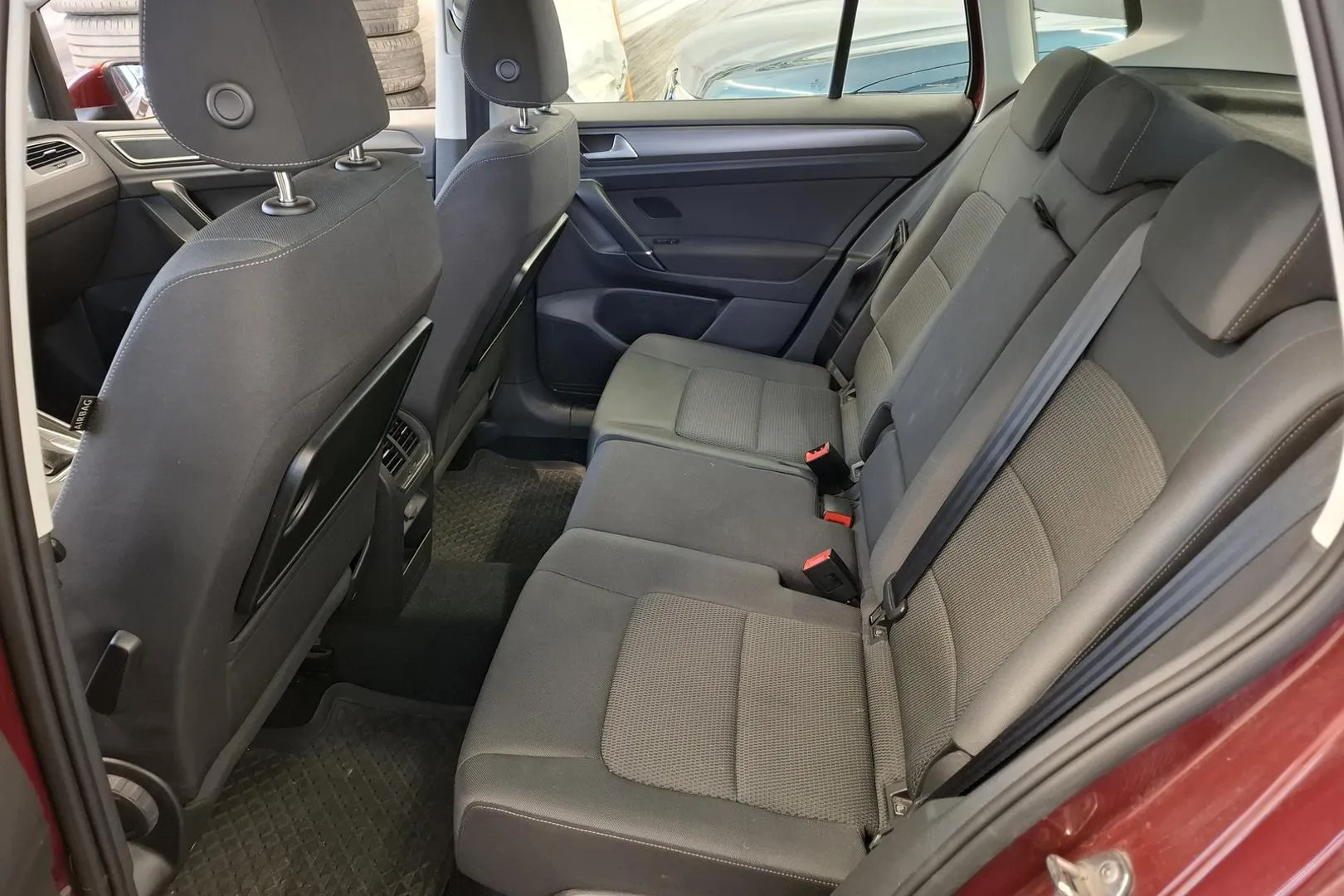 VOLKSWAGEN Golf Sportsvan EPE-557 carousel image