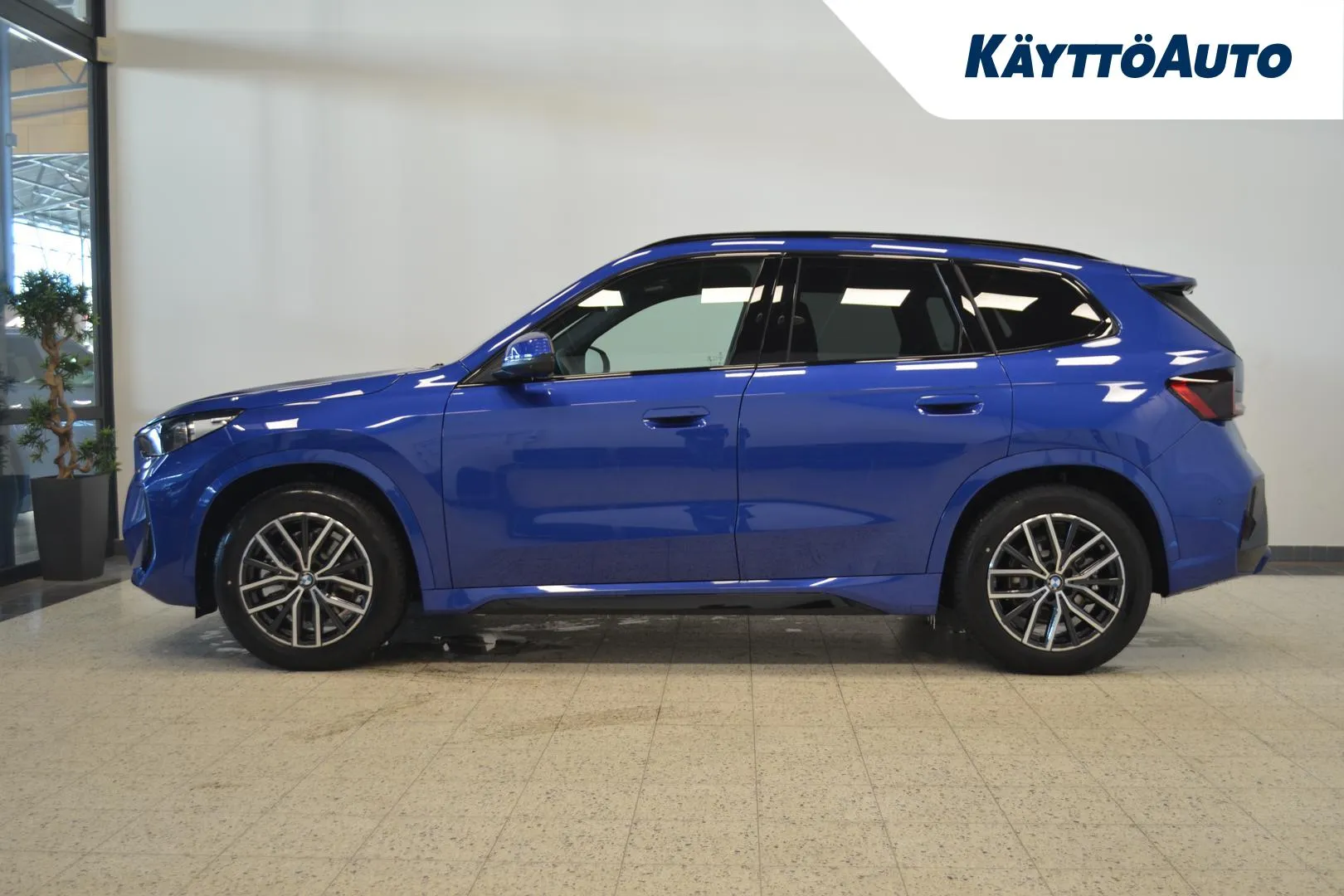 BMW iX1 XTR-278 carousel image