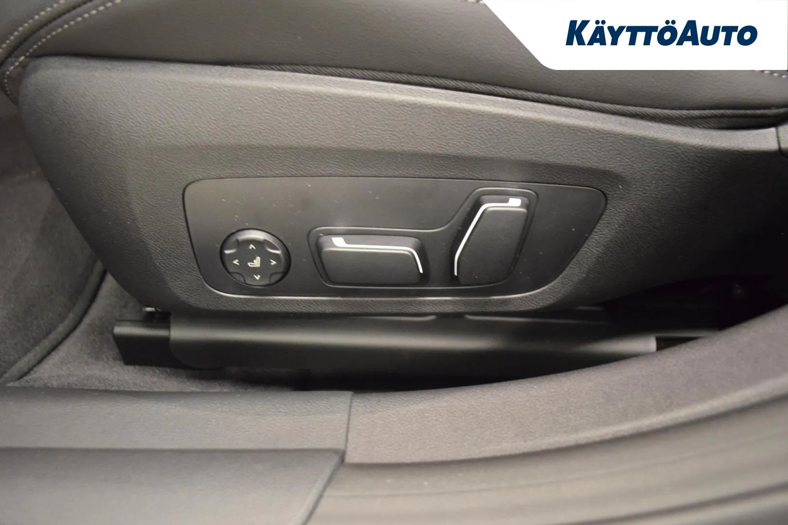 BMW i4 M60 XTR-773 carousel image