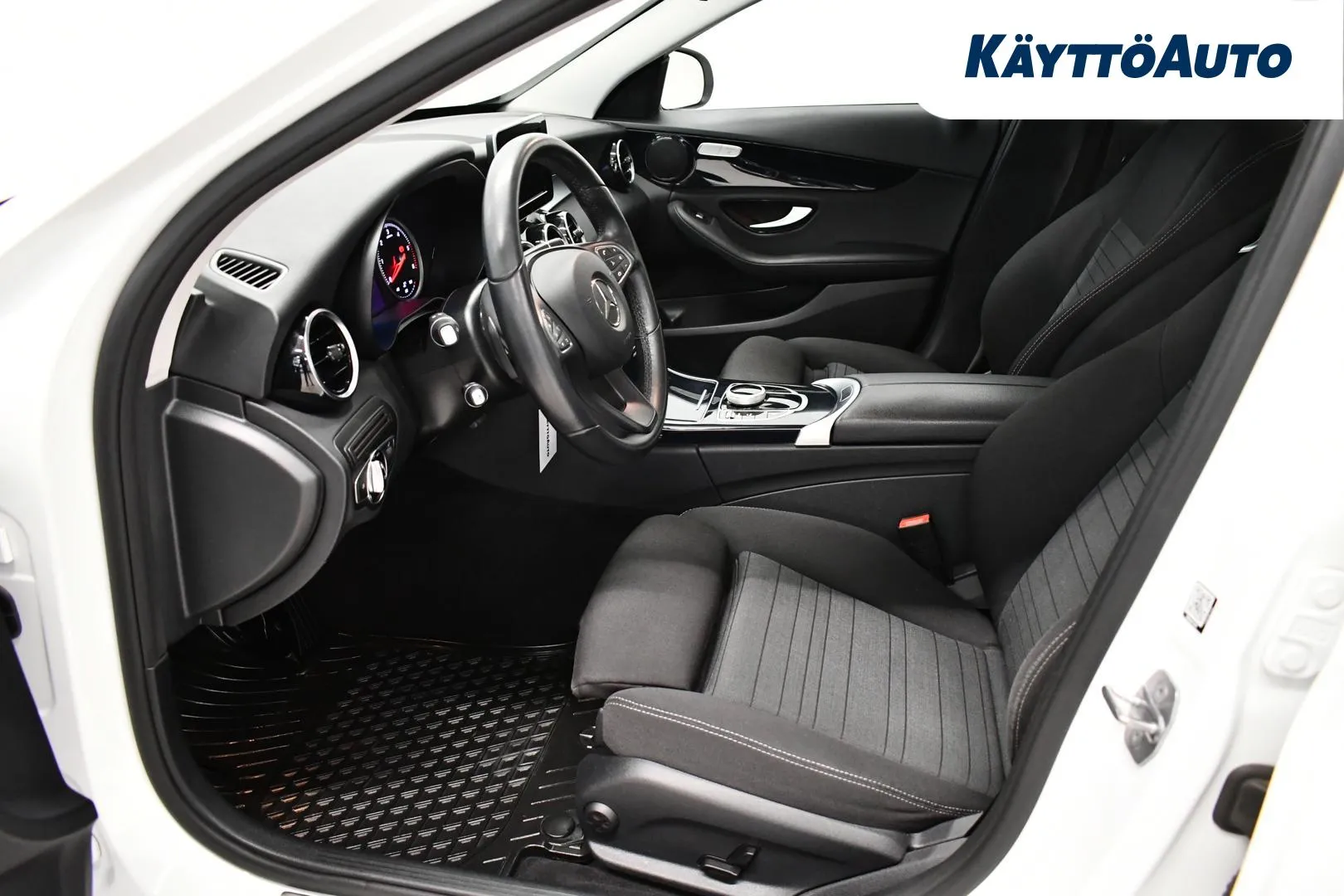 MERCEDES-BENZ C GML-305 carousel image