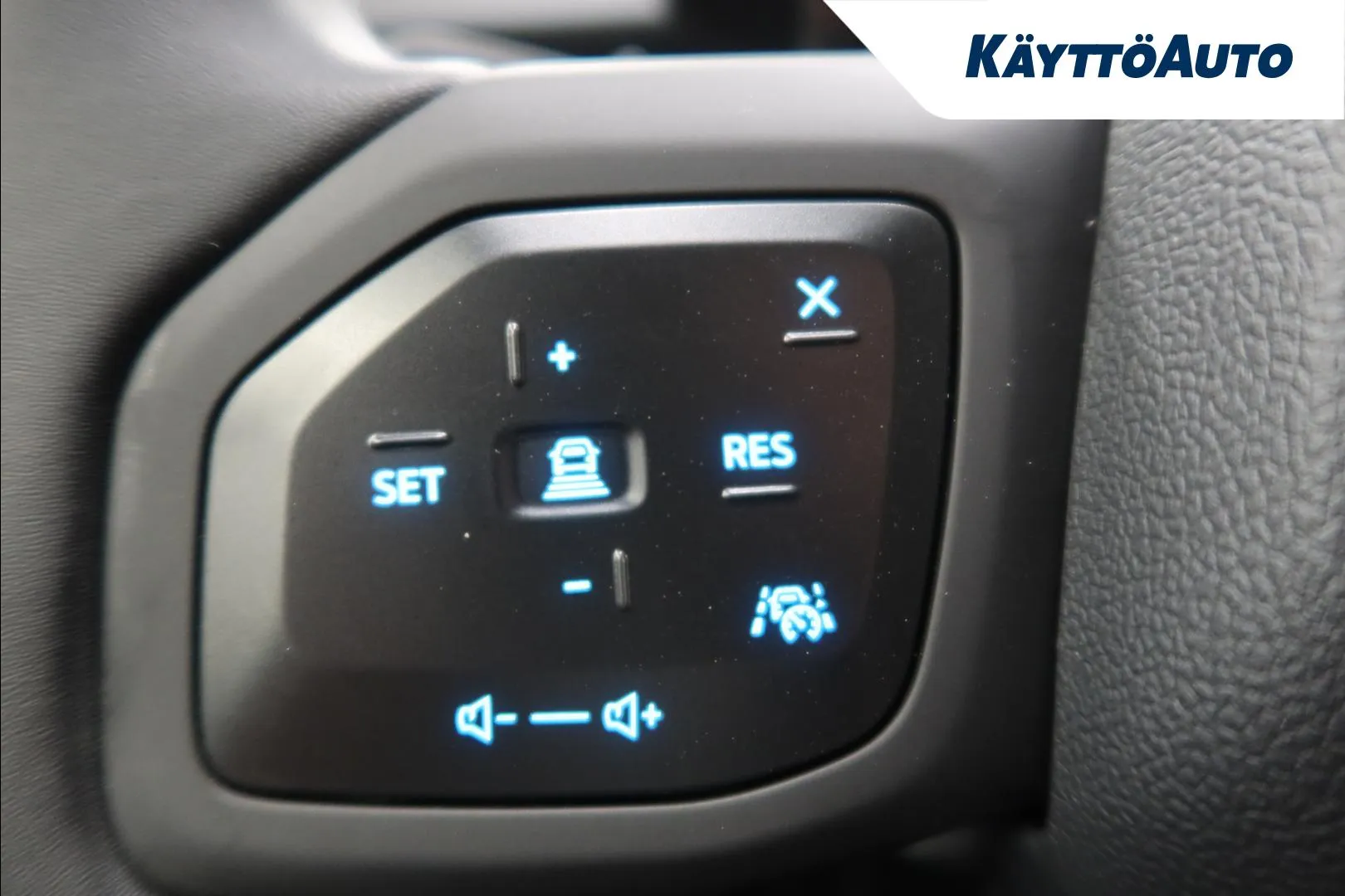 Ford Explorer NOH-429 carousel image