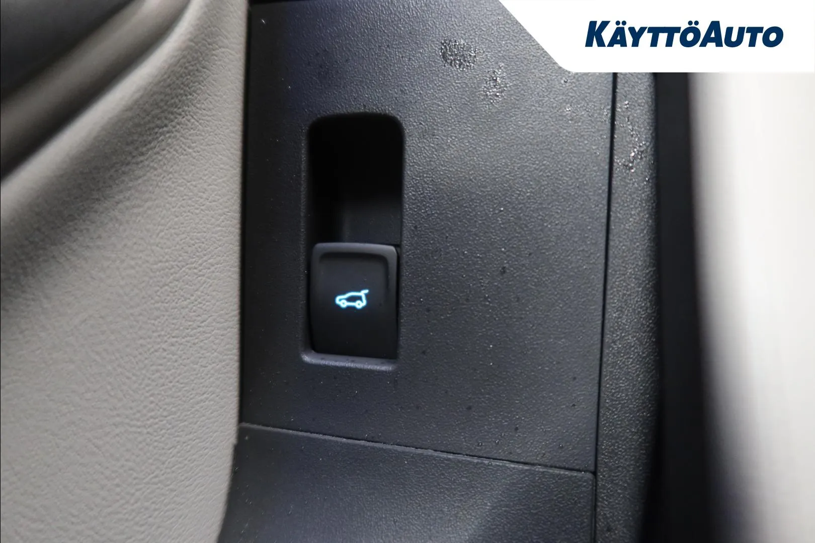 Ford Explorer NOH-429 carousel image