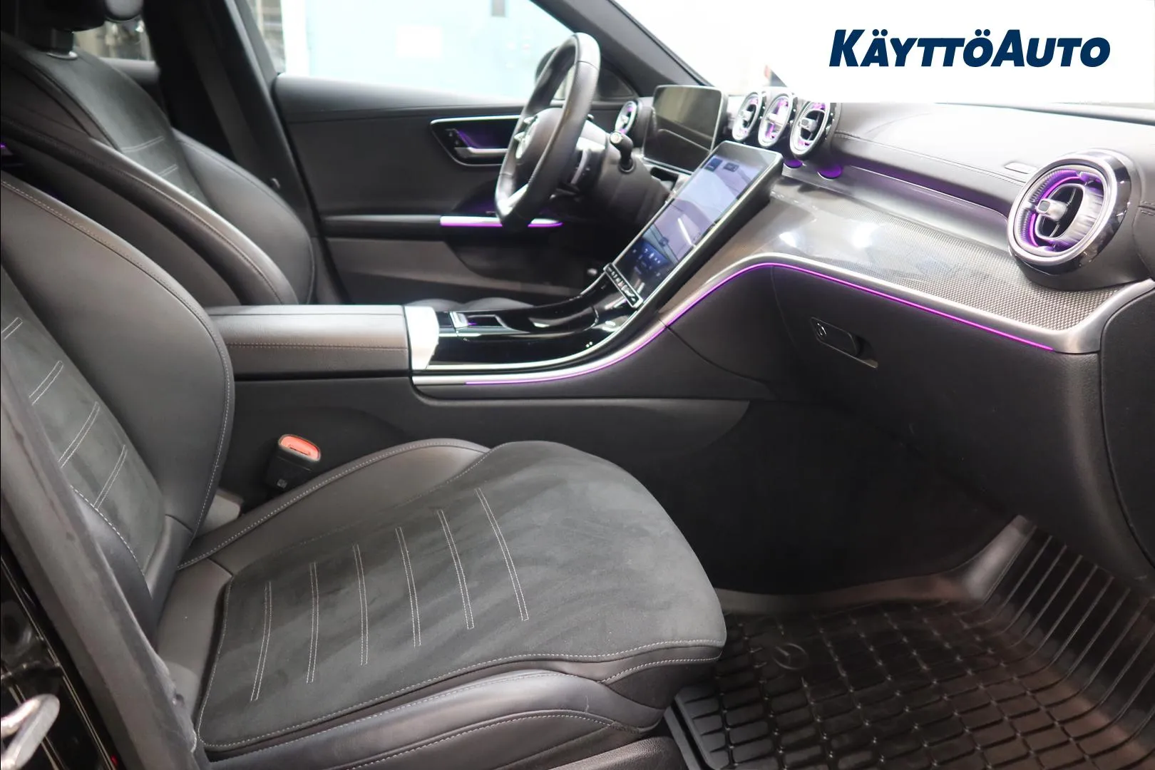 Mercedes-Benz C KUU-267 carousel image