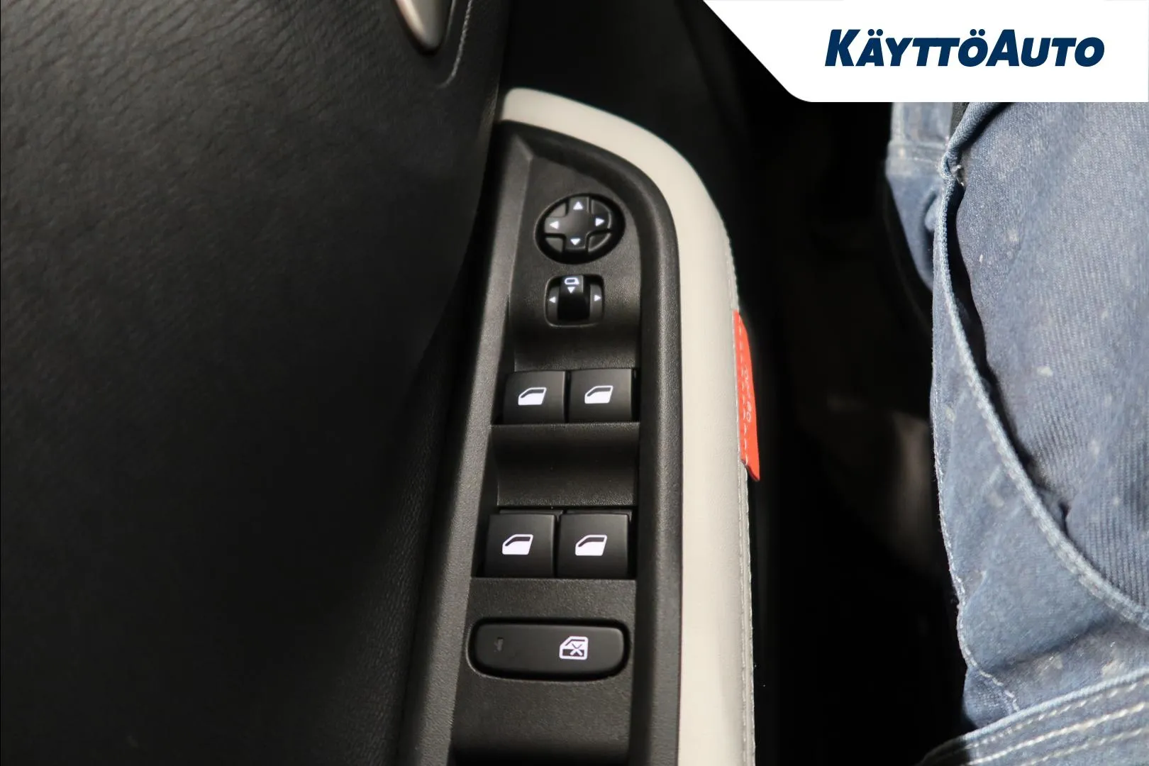 Citroen e-C3 Aircross XTN-321 carousel image