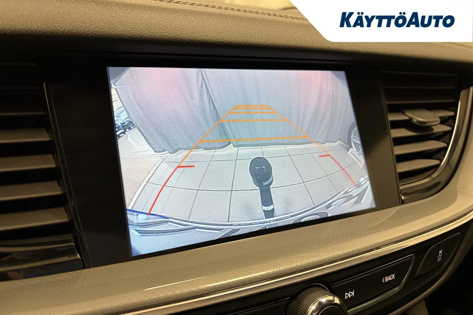 OPEL Insignia ZLN-638 carousel image