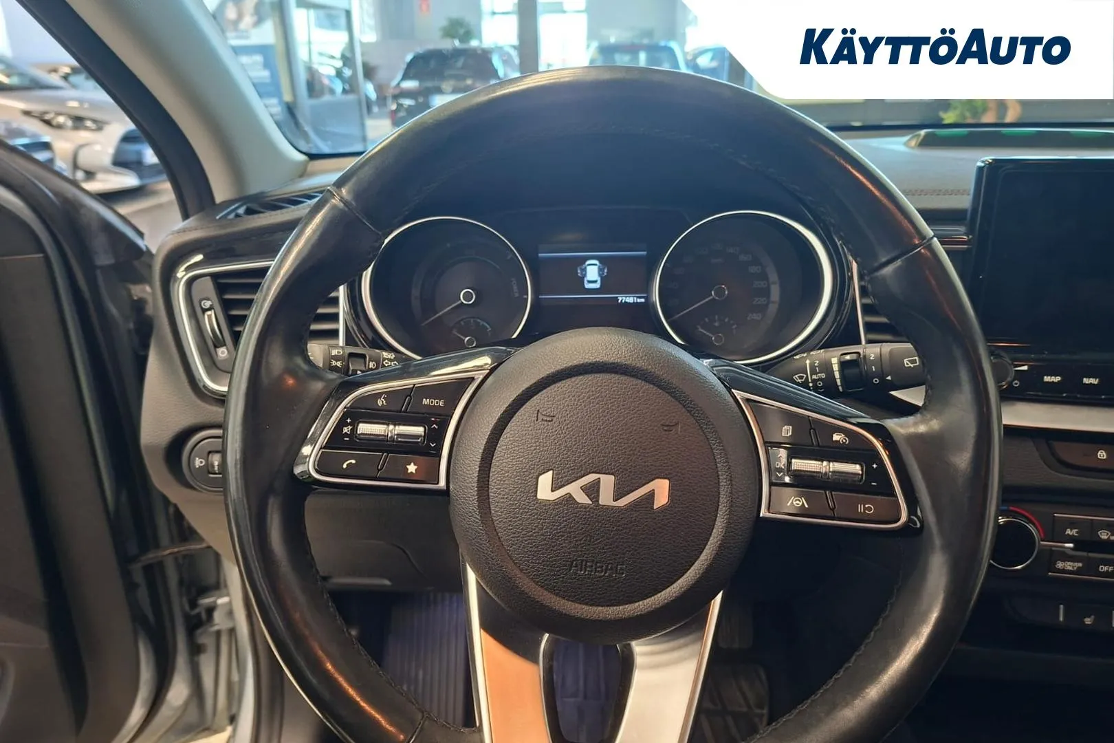 KIA Ceed OZE-414 carousel image