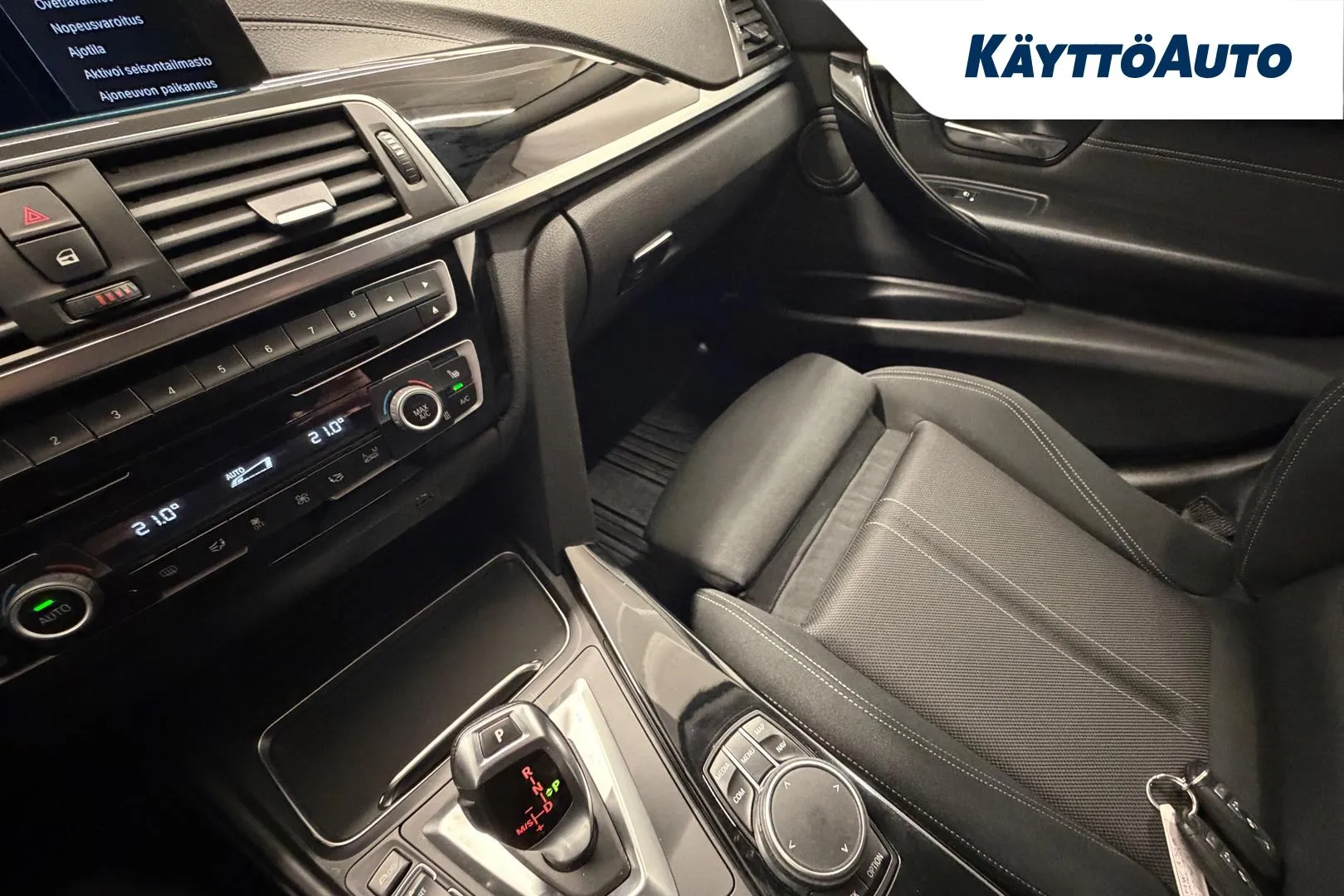 BMW 330e iPerformance GZY-519 carousel image