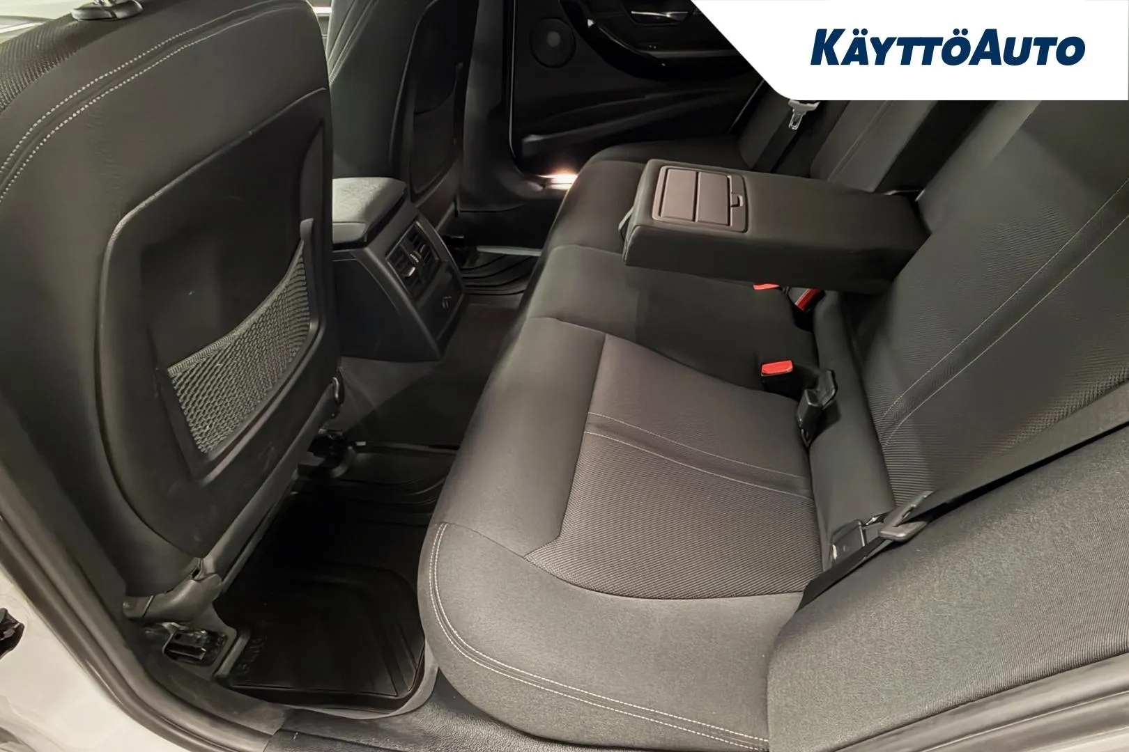 BMW 330e iPerformance GZY-519 carousel image