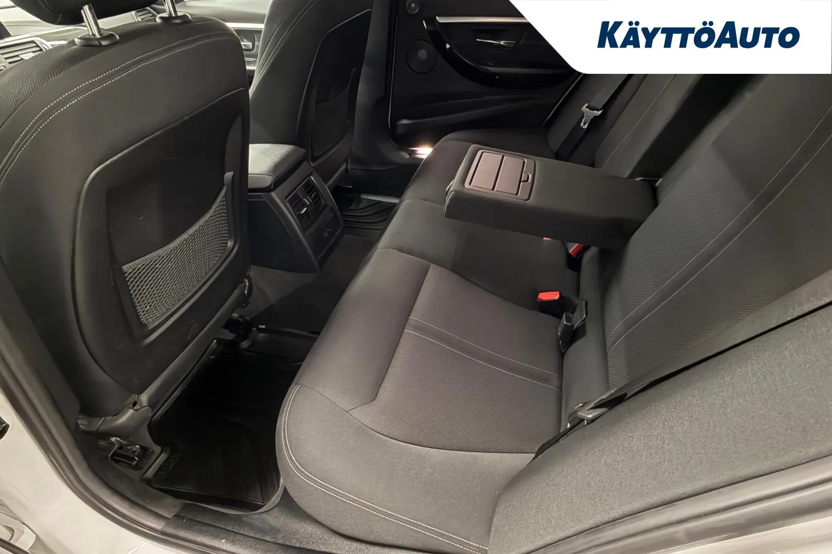 BMW 330e iPerformance GZY-519 carousel image