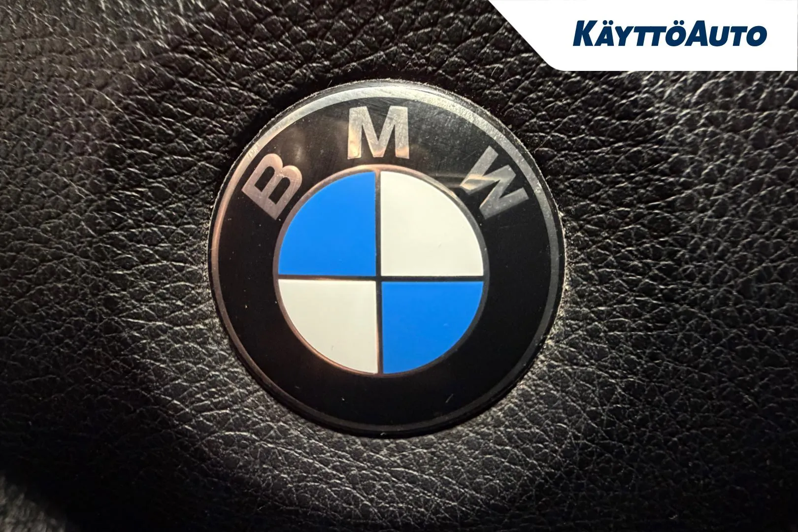 BMW 330e iPerformance GZY-519 carousel image