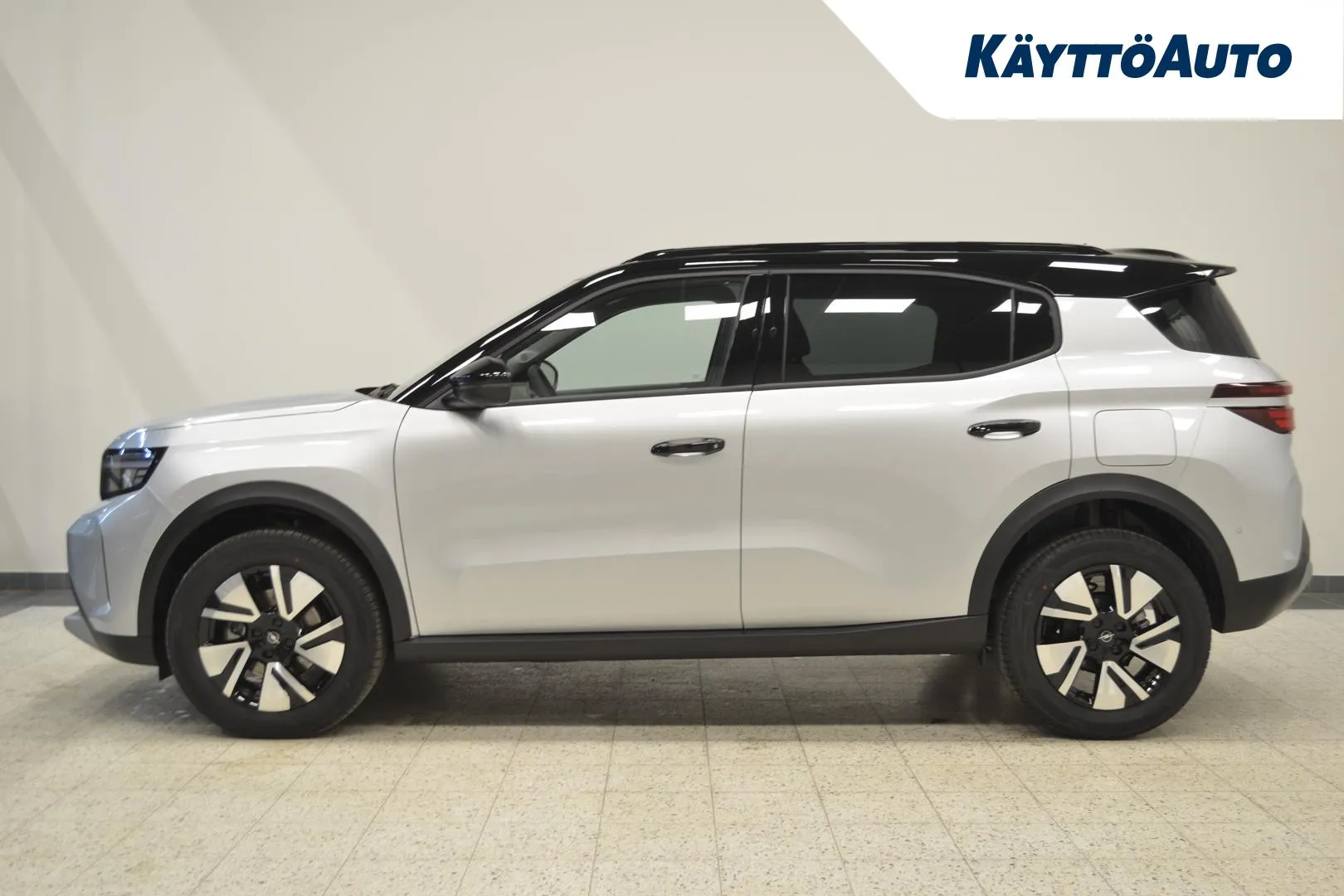 Opel Frontera XTS-653 carousel image