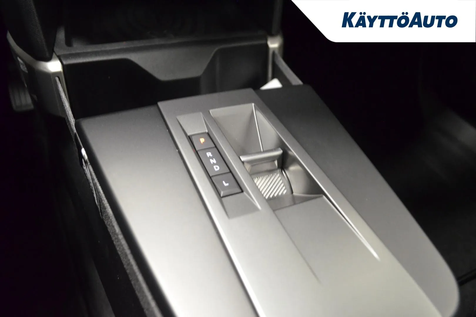 Opel Frontera XTS-653 carousel image