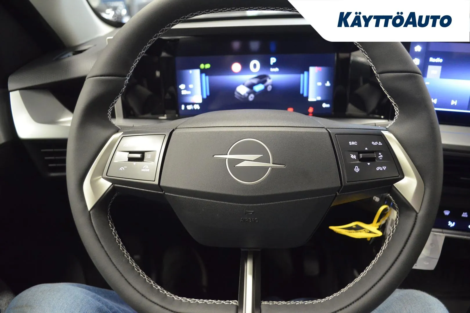 Opel Frontera XTS-653 carousel image