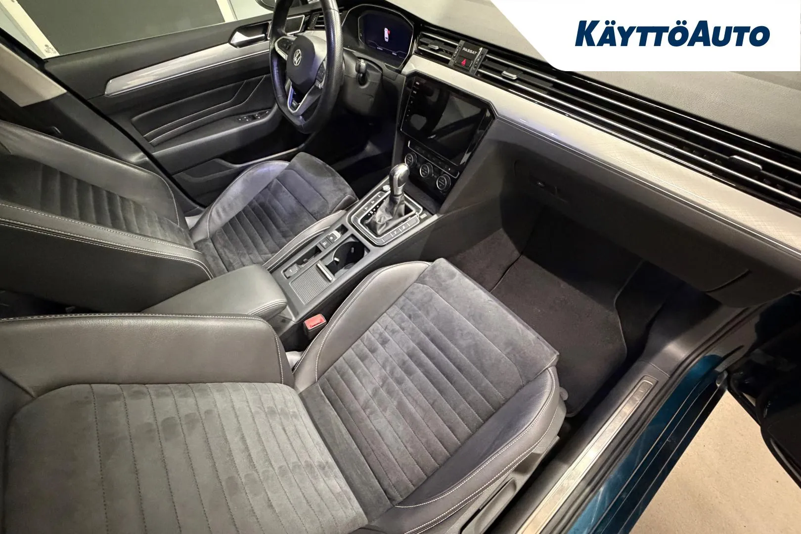 VOLKSWAGEN Passat FOF-670 carousel image