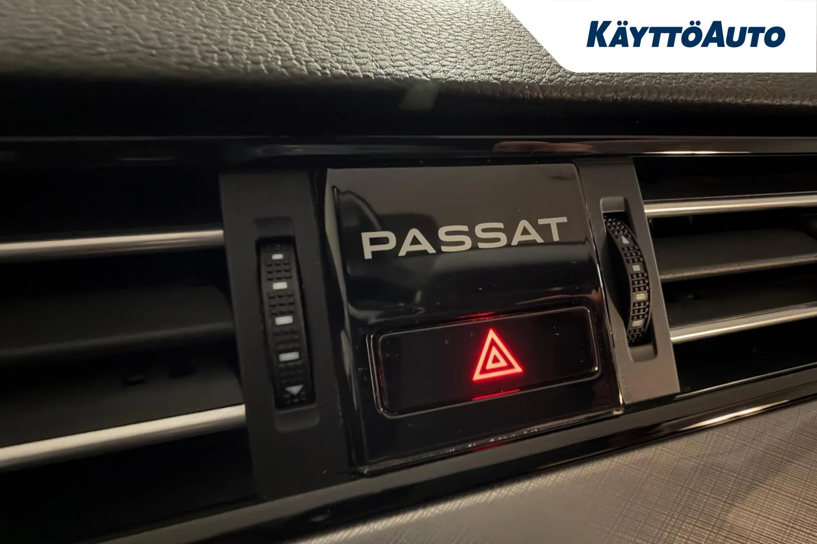 VOLKSWAGEN Passat FOF-670 carousel image