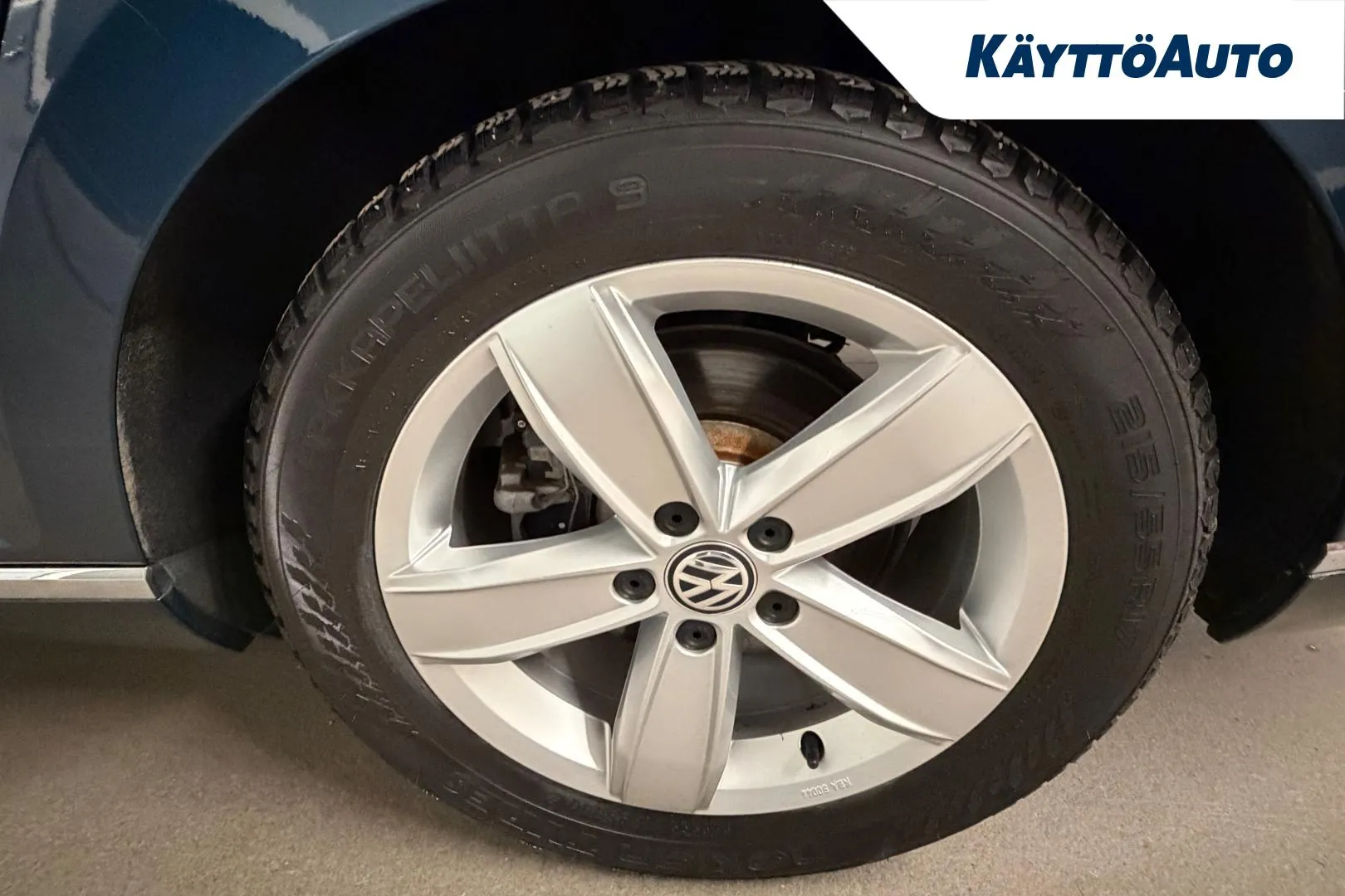 VOLKSWAGEN Passat FOF-670 carousel image