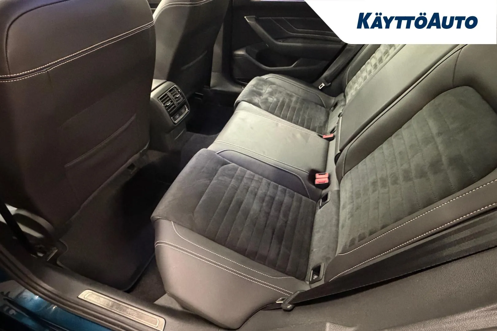 VOLKSWAGEN Passat FOF-670 carousel image