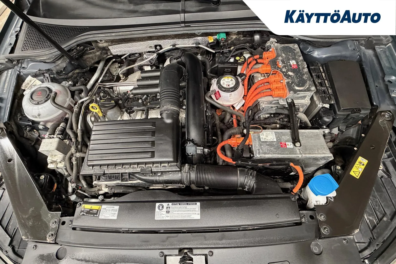 VOLKSWAGEN Passat FOF-670 carousel image