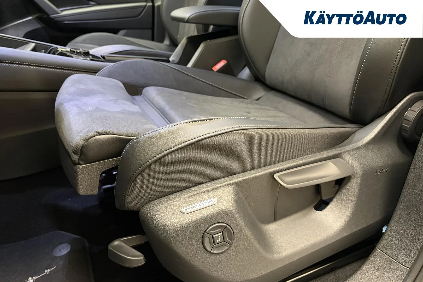 Volkswagen Tiguan RXS-252 carousel image