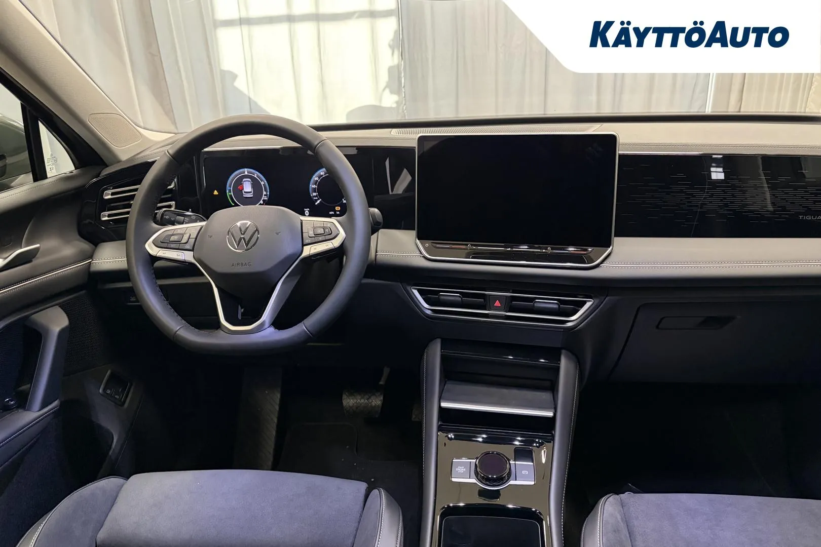 Volkswagen Tiguan RXS-252 carousel image