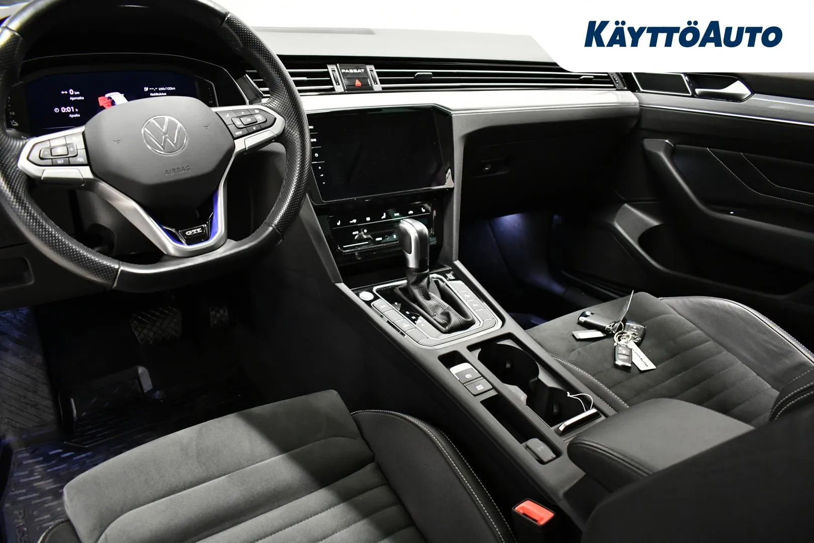 VOLKSWAGEN Passat GZV-511 carousel image