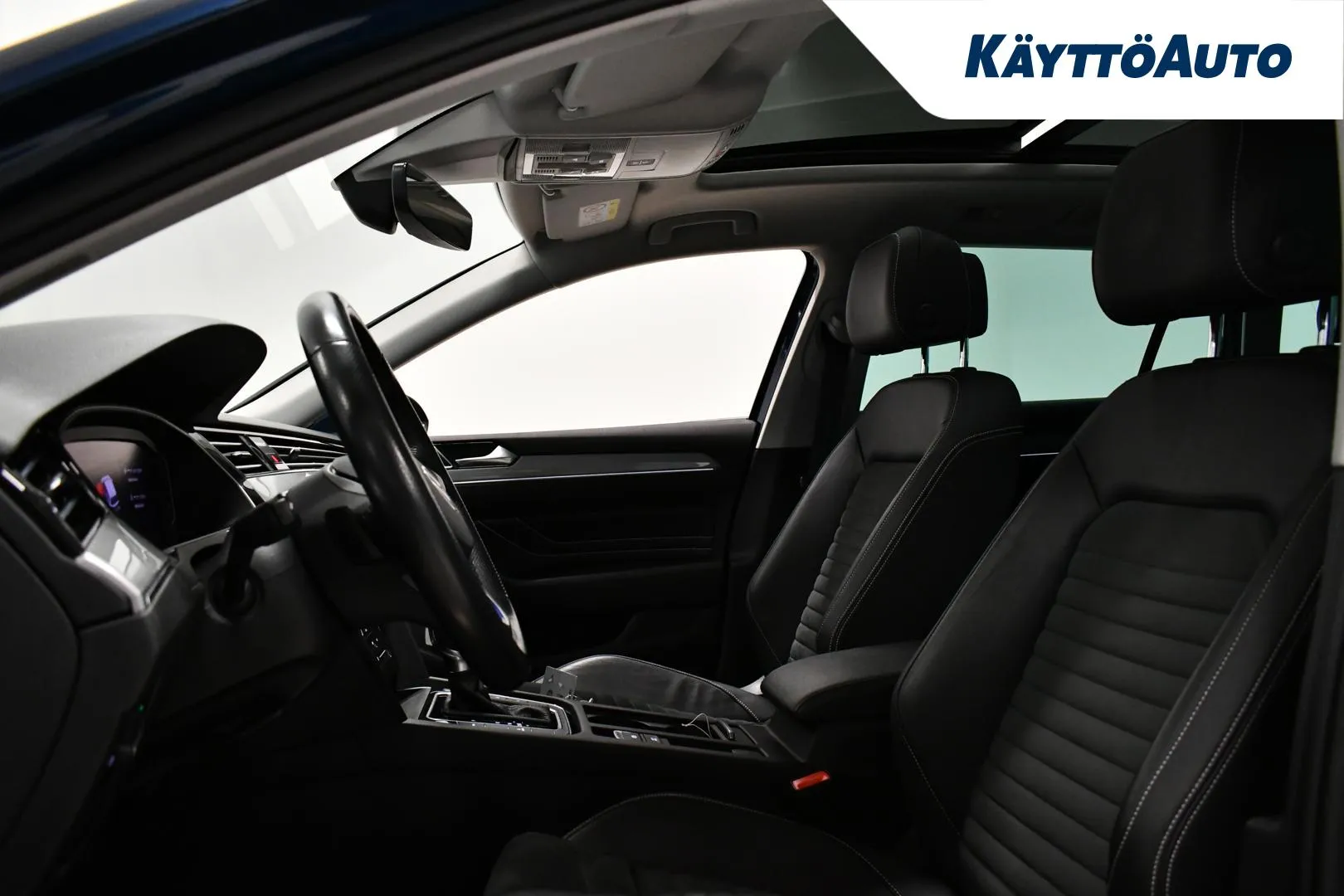 VOLKSWAGEN Passat GZV-511 carousel image