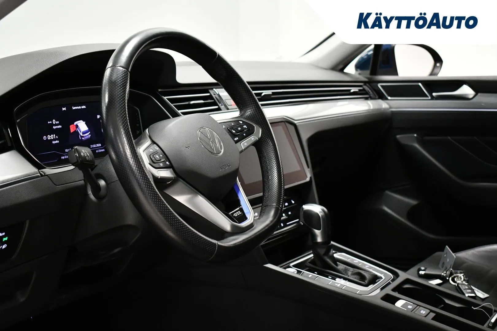 VOLKSWAGEN Passat GZV-511 carousel image