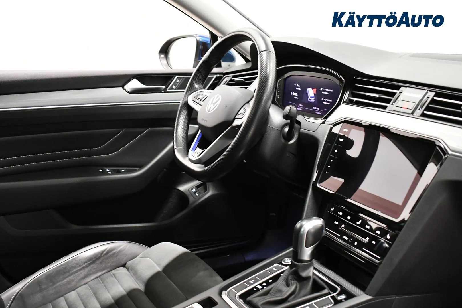 VOLKSWAGEN Passat GZV-511 carousel image