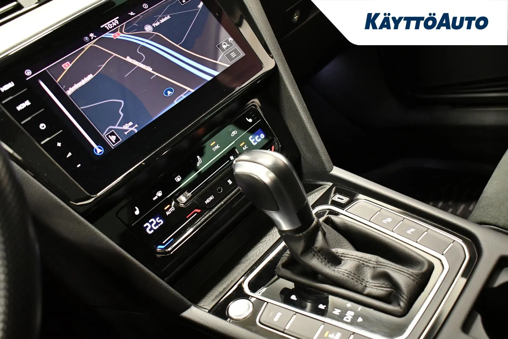 VOLKSWAGEN Passat GZV-511 carousel image