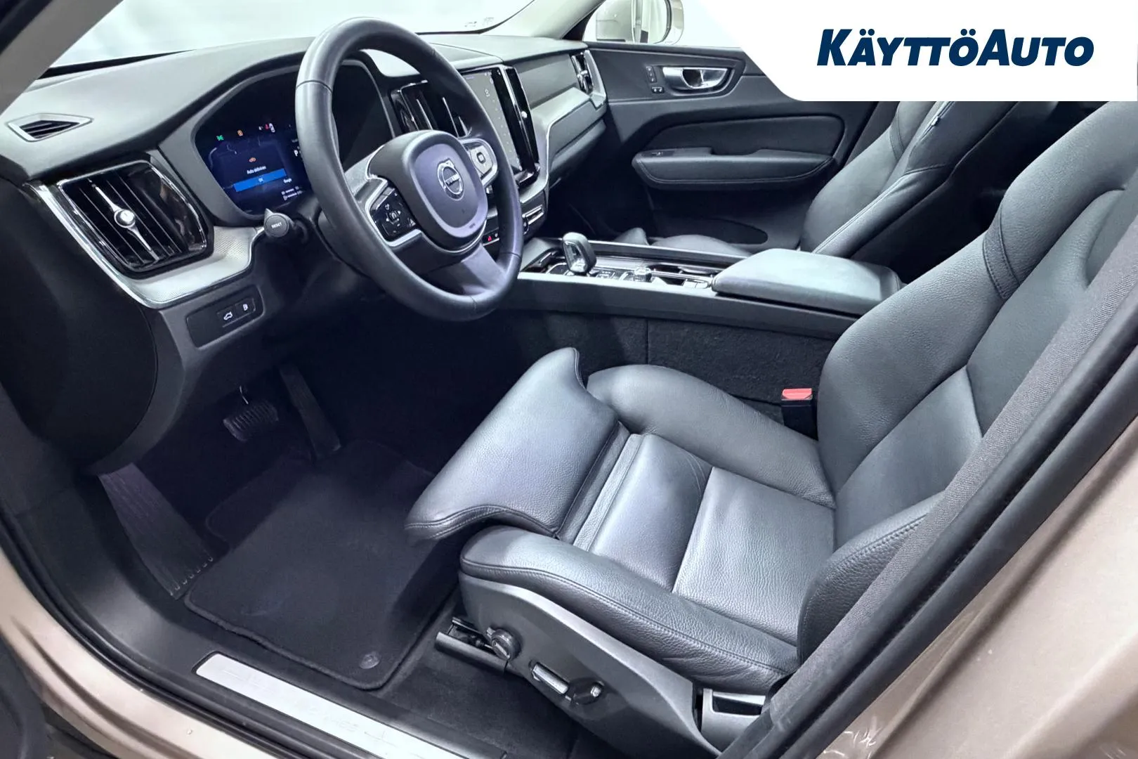 VOLVO XC60 FRH-318 carousel image