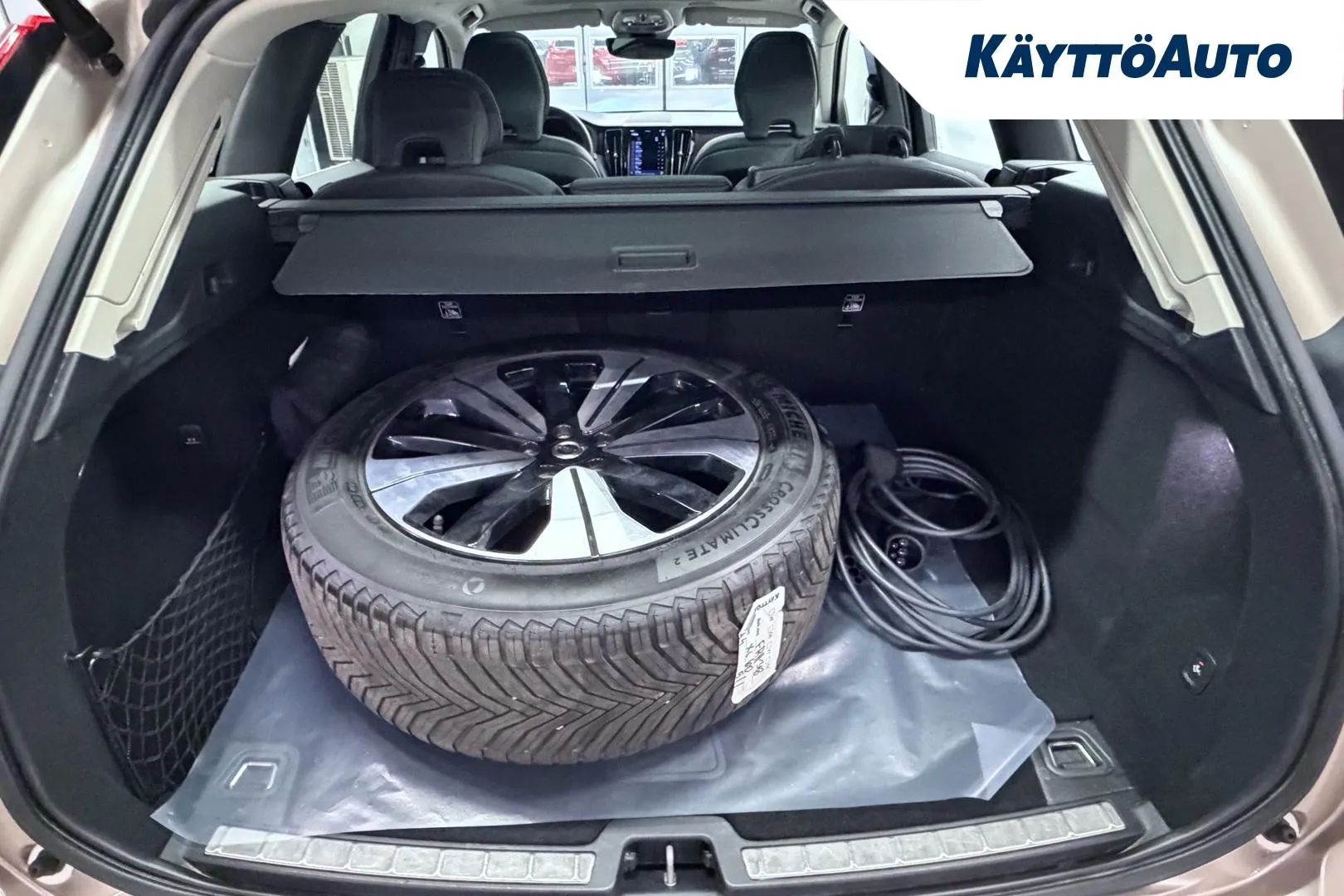 VOLVO XC60 FRH-318 carousel image